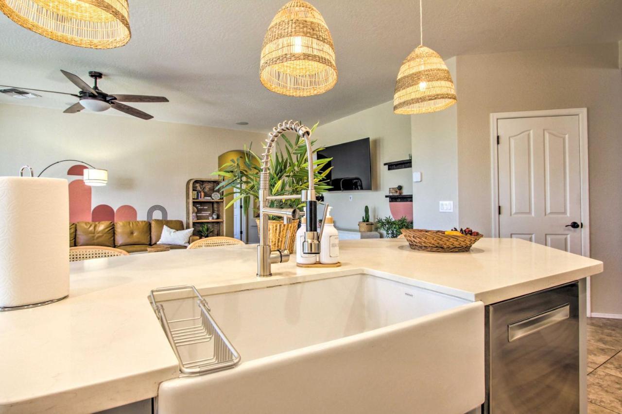 Family-Friendly Goodyear Home With Private Pool Exterior photo